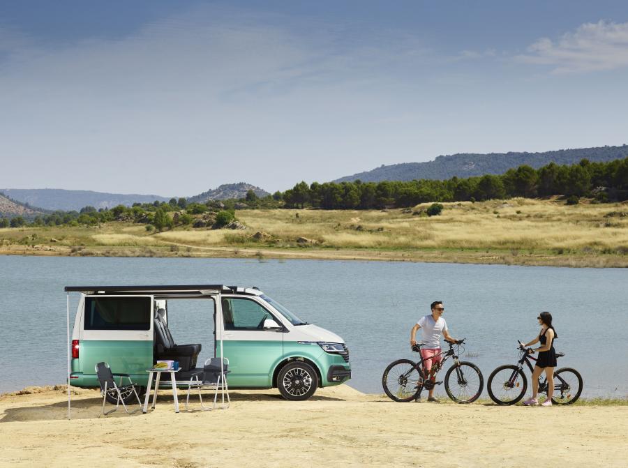  Volkswagen California Beach (T6.1) 2019 года  (WW) (фото 4 из 33)
